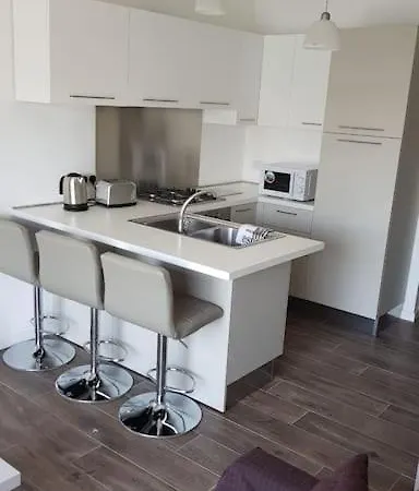 New 1 Bedroom Seafront In 2 *