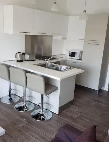 New 1 Bedroom Seafront In 2 *