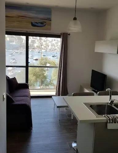 New 1 Bedroom Seafront In 2 Daire St. Paul's Bay