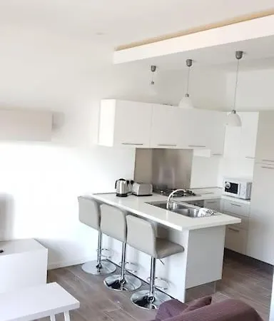 New 1 Bedroom Seafront In 2 *