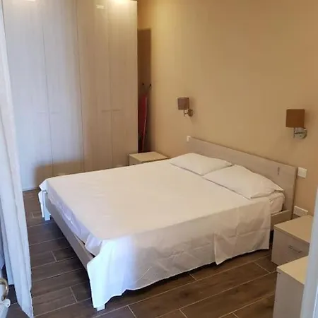 New 1 Bedroom Seafront In 2 * 세인트폴스베이